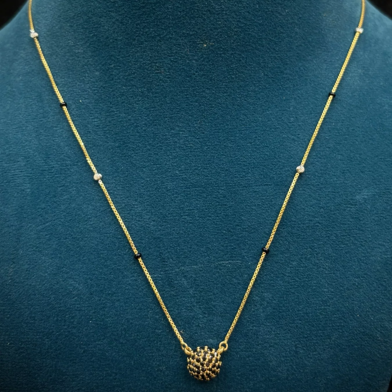 Unique Black Beads Chain