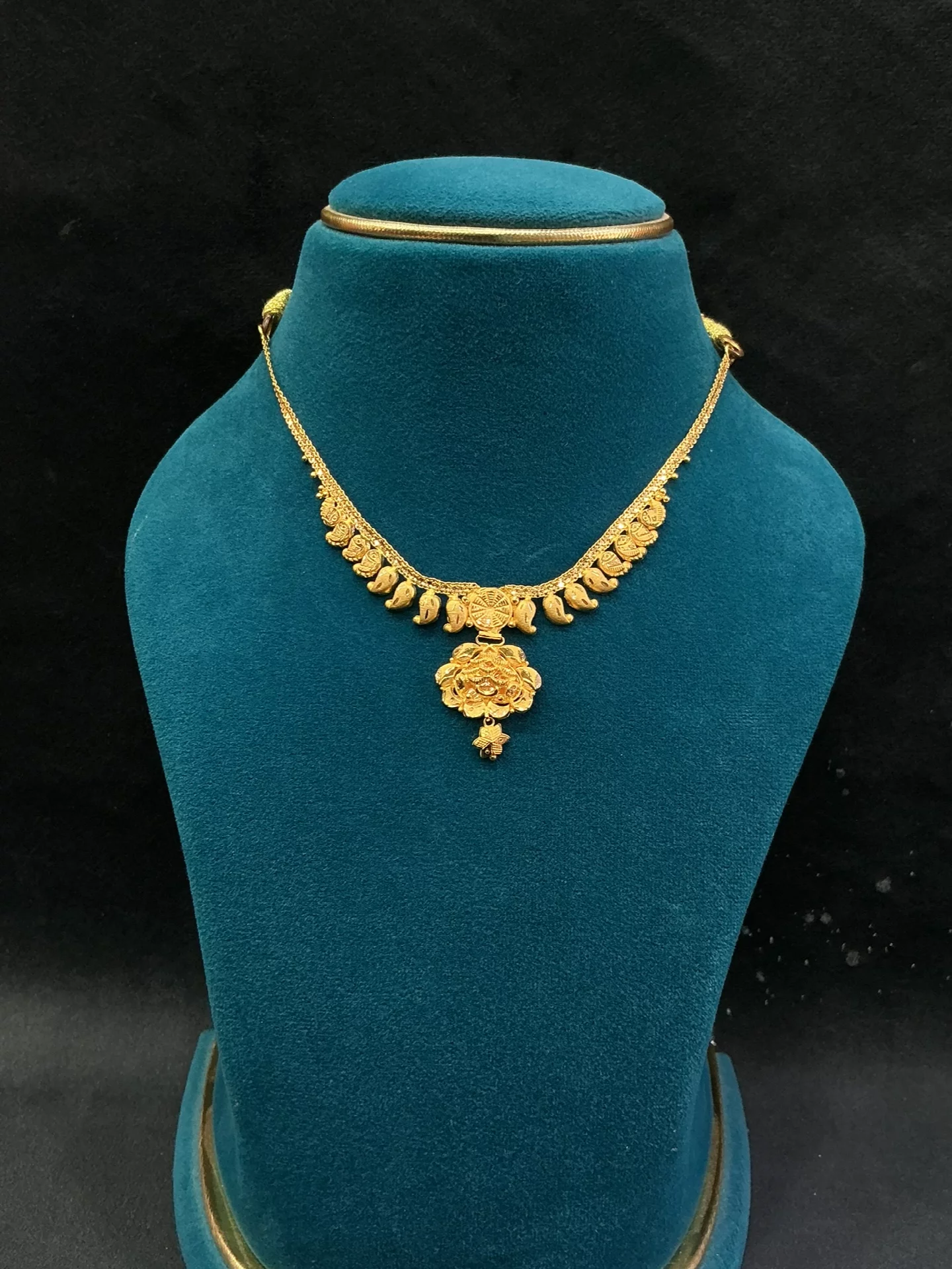Light weight Necklace