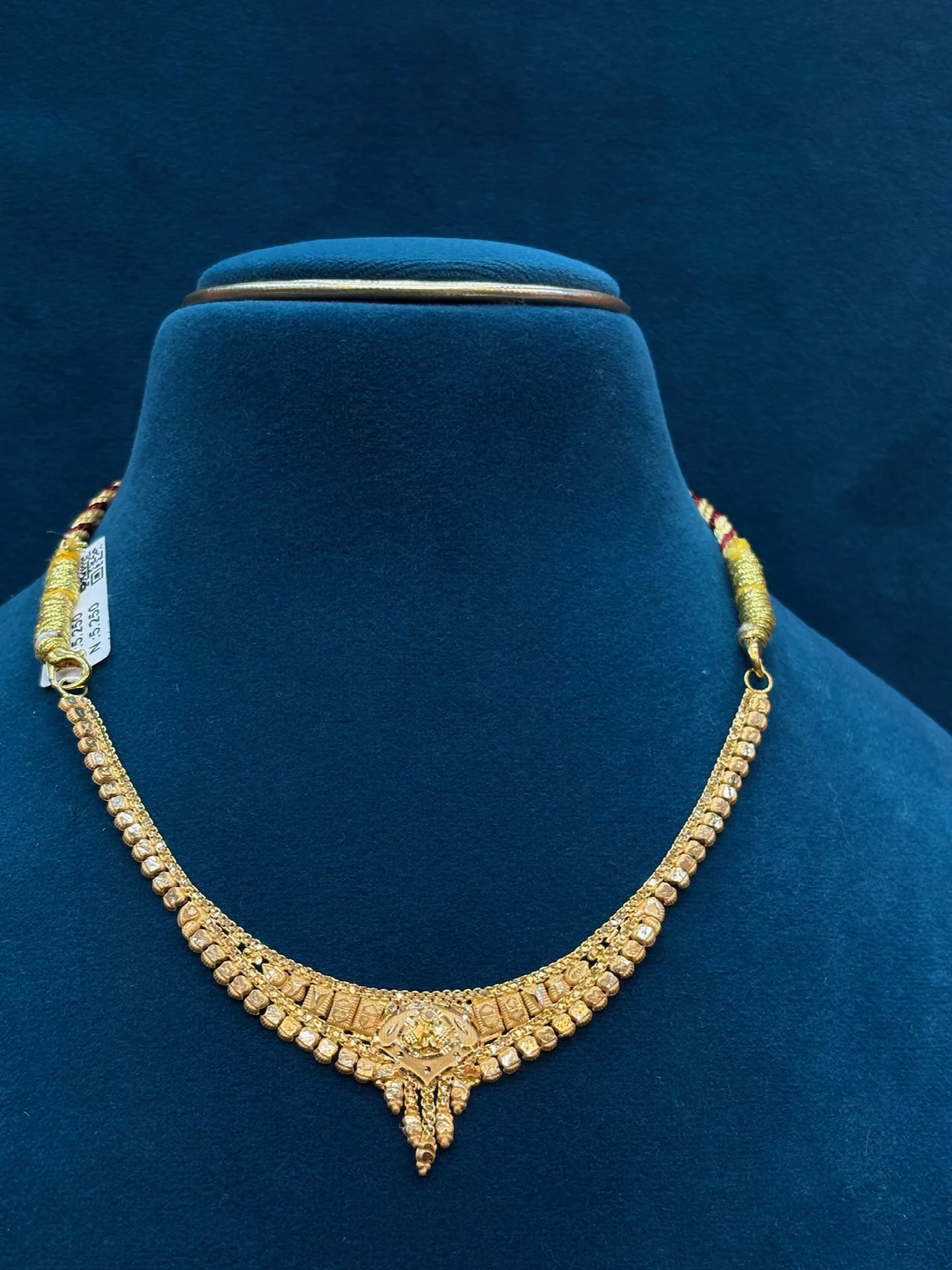 Light weight Necklace