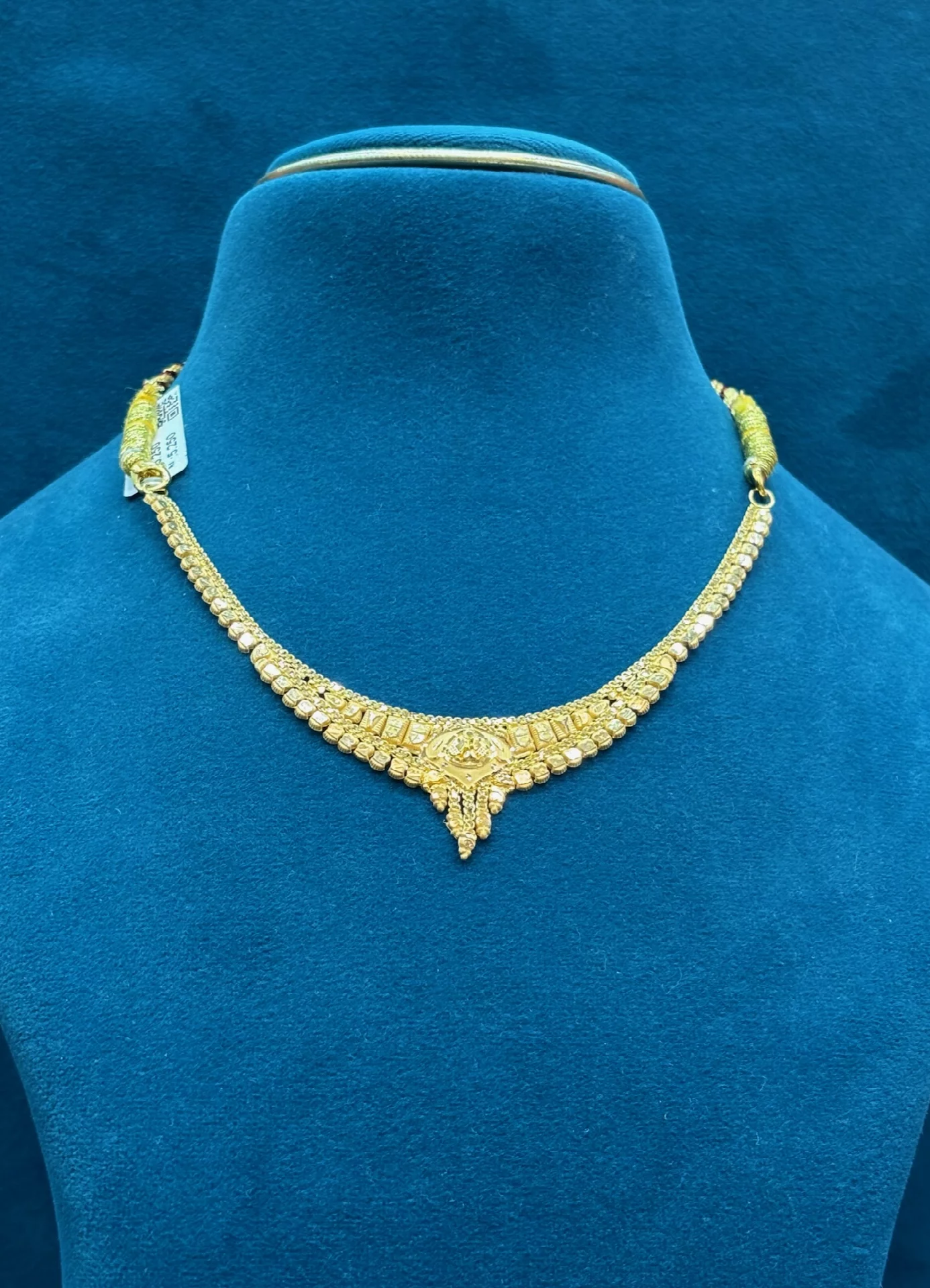Light weight Necklace