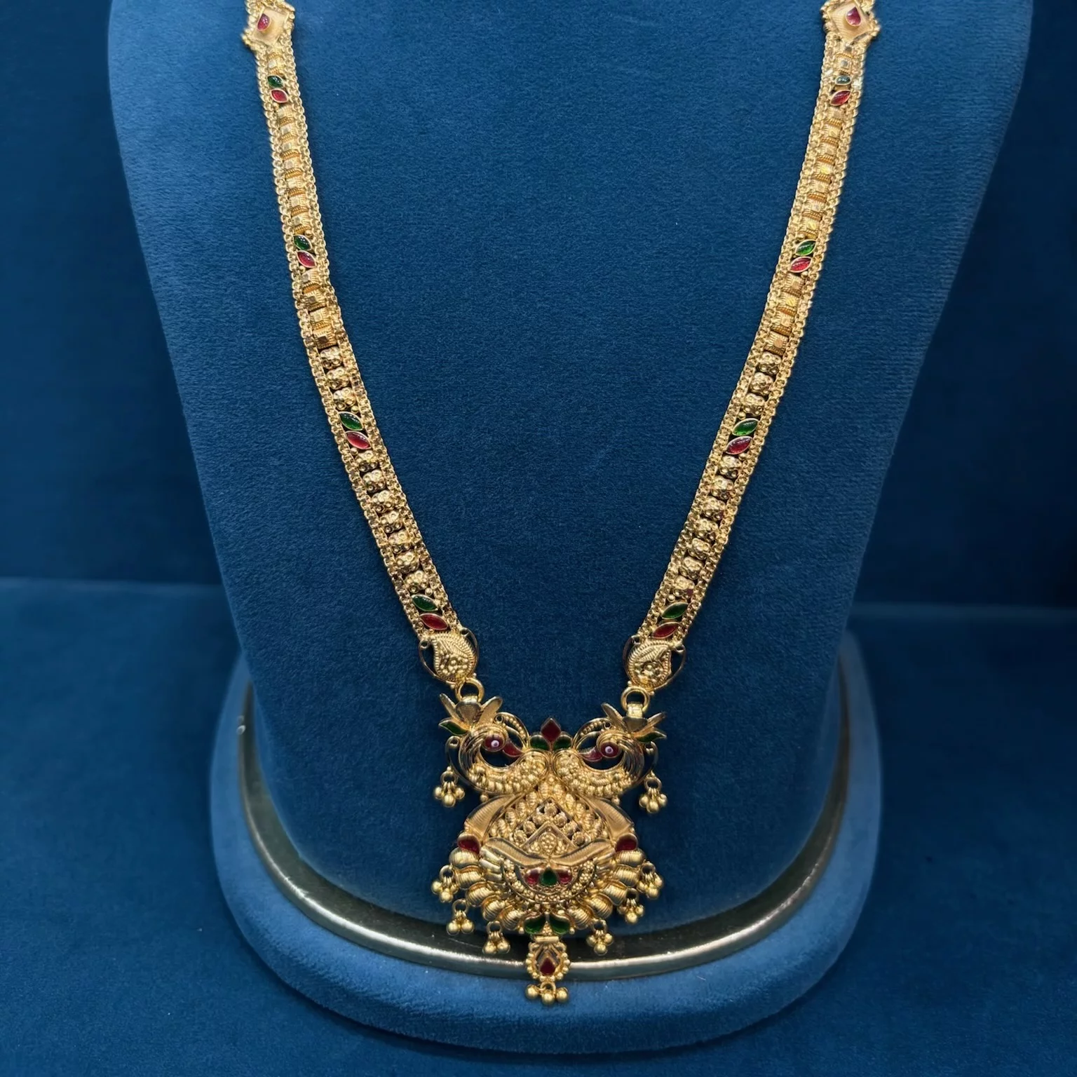 Gold haaram