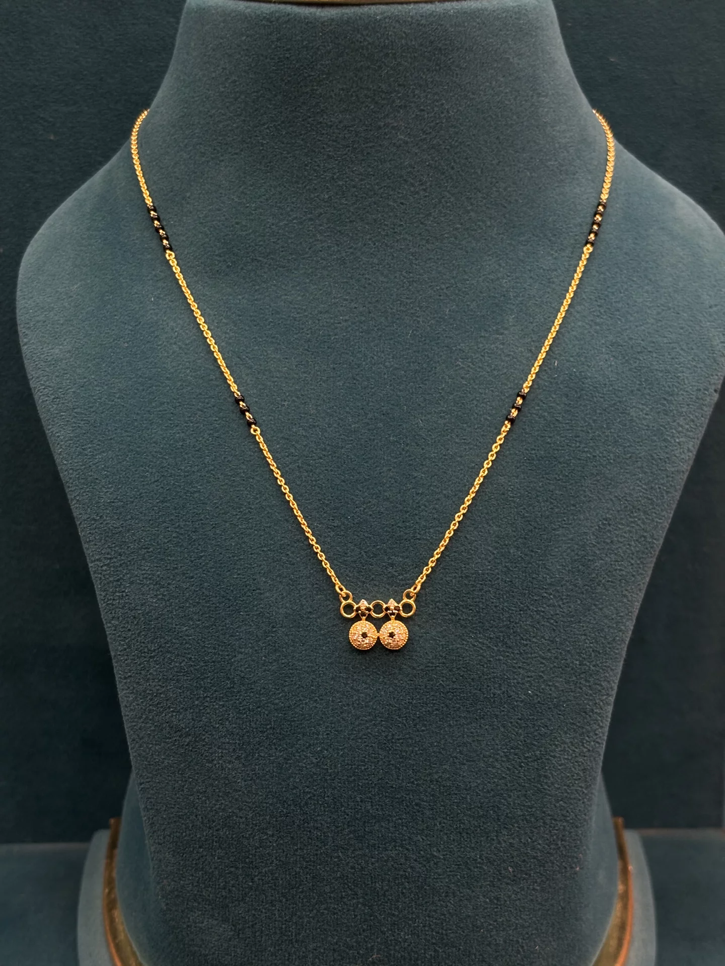 Black beads chain