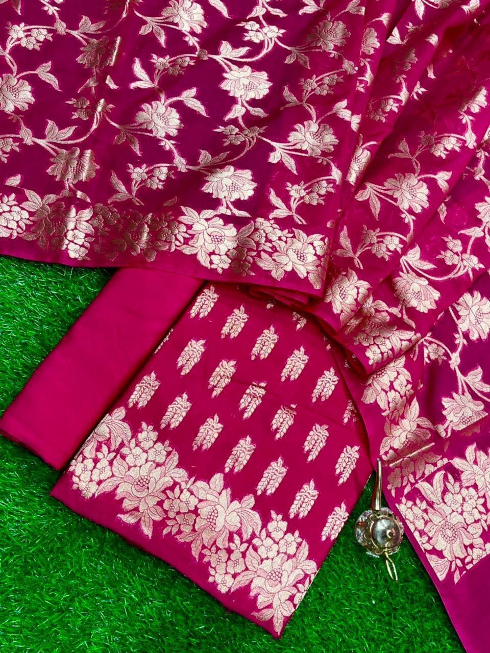 WBS - 23/3/2024  Banarasi Mashrished cotton silk suit-https://i-media.vyaparify.com/vcards/products/33774/WhatsApp-Image-2024-03-23-at-4.09.38-PM-(1).jpeg Image