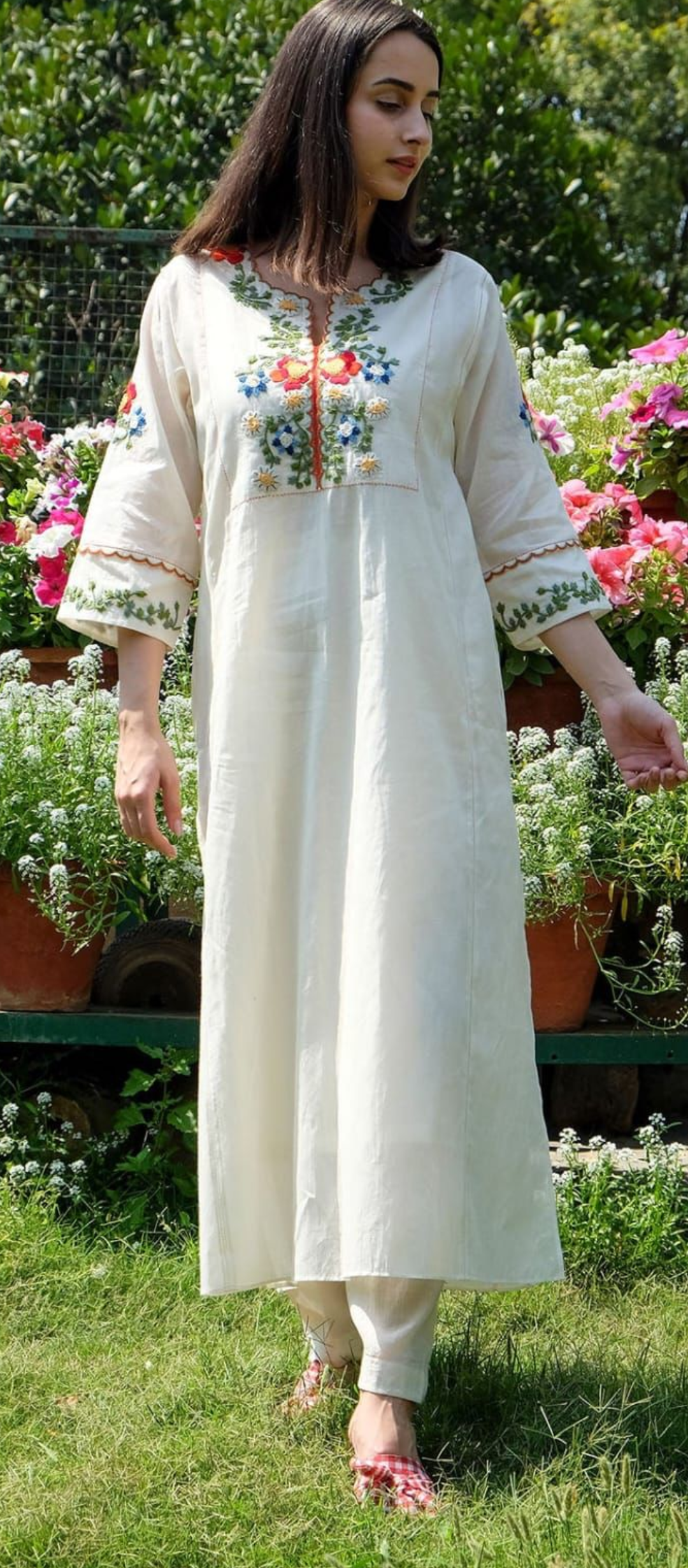 Cotton embroidery kurta pant-https://i-media.vyaparify.com/vcards/products/33943/Screenshot_20240319-011441.png Image