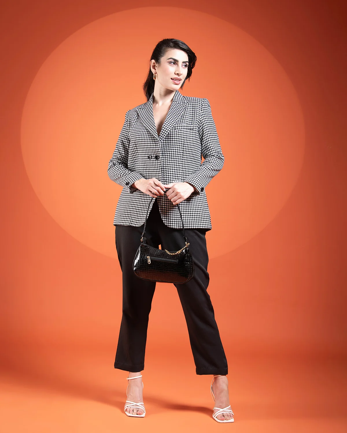 Black Check Double Brested Blazer-https://i-media.vyaparify.com/vcards/products/34698/Black-Check-Double-Brested-Blazer.png Image