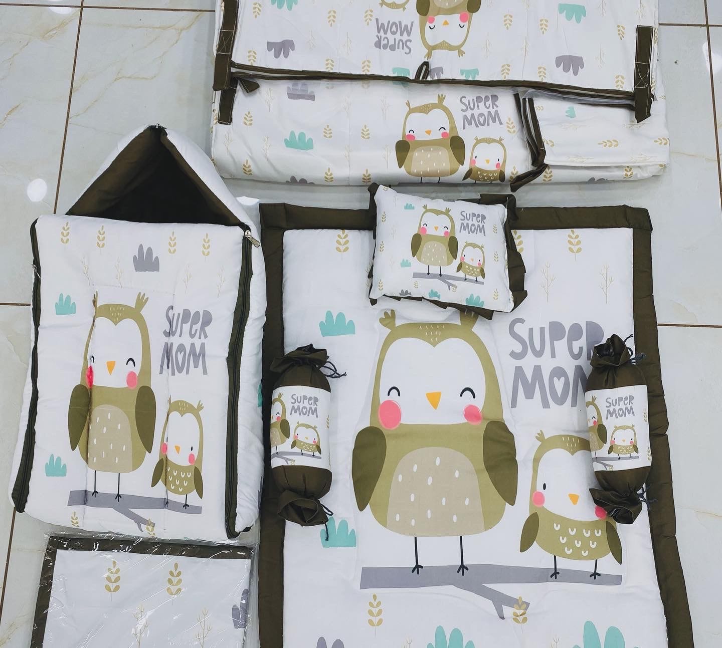 4-Piece Newborn Bedding Set – Super Mom Owl Print-https://i-media.vyaparify.com/vcards/products/34802/WhatsApp-Image-2024-03-22-at-15.54.33.jpeg Image