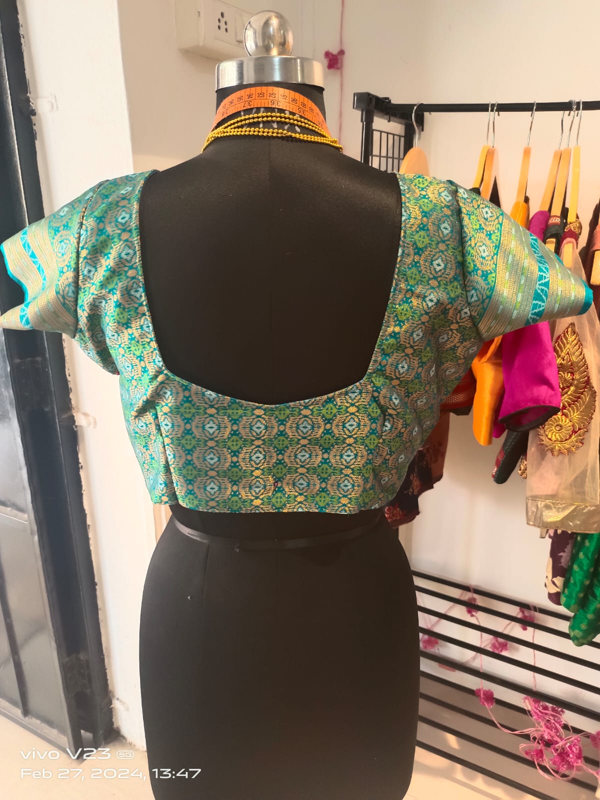 Elegant Blouse Tailoring Services-https://i-media.vyaparify.com/vcards/products/35738/Elegant-Blouse-Tailoring-Services.jpg Image