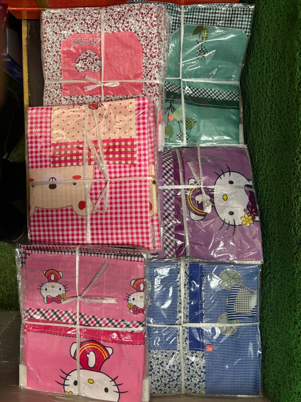 Kitchen Apron-https://i-media.vyaparify.com/vcards/products/36930/Kitchen-Apron.jpg Image