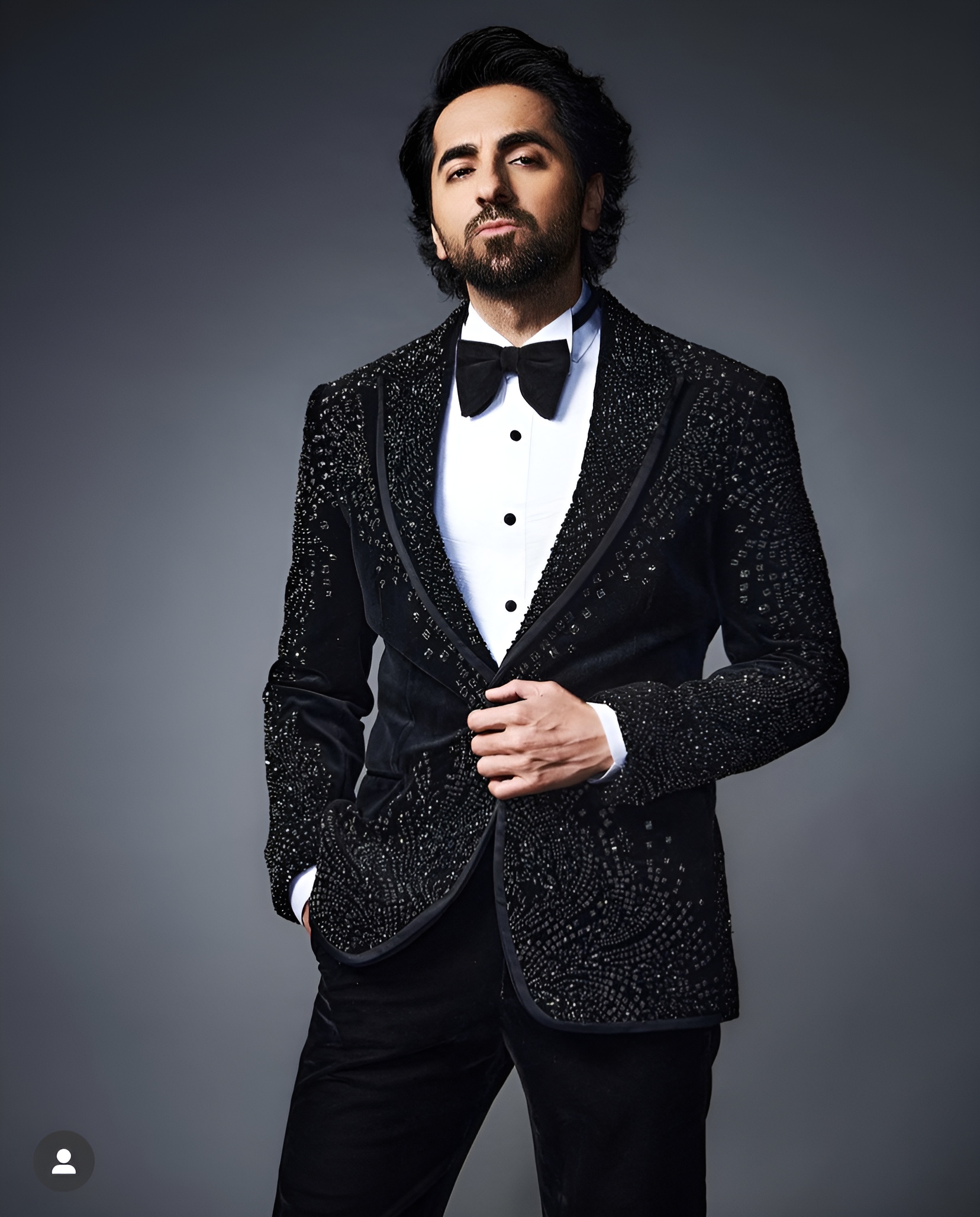 Define Your Style: Black Royale Velvet Tuxedo-https://i-media.vyaparify.com/vcards/products/38486/Product-6.2.JPG Image