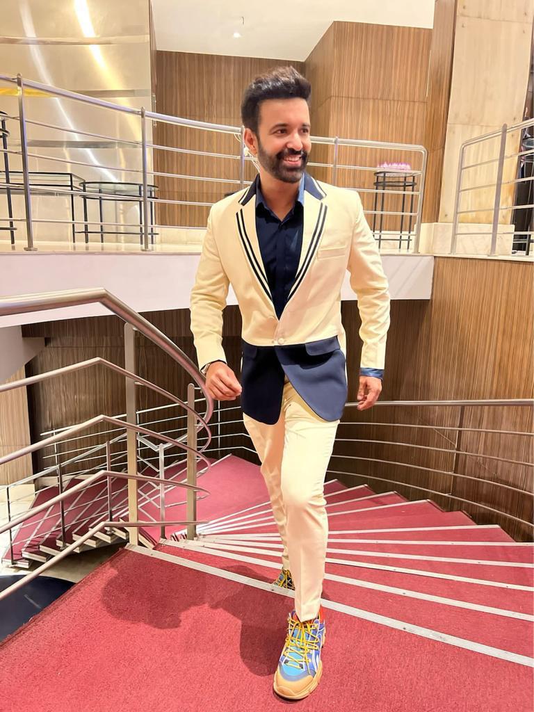 Summer Breeze Blue &amp; Yellow Tuxedo Set-https://i-media.vyaparify.com/vcards/products/38501/Product-38.3.jpeg Image