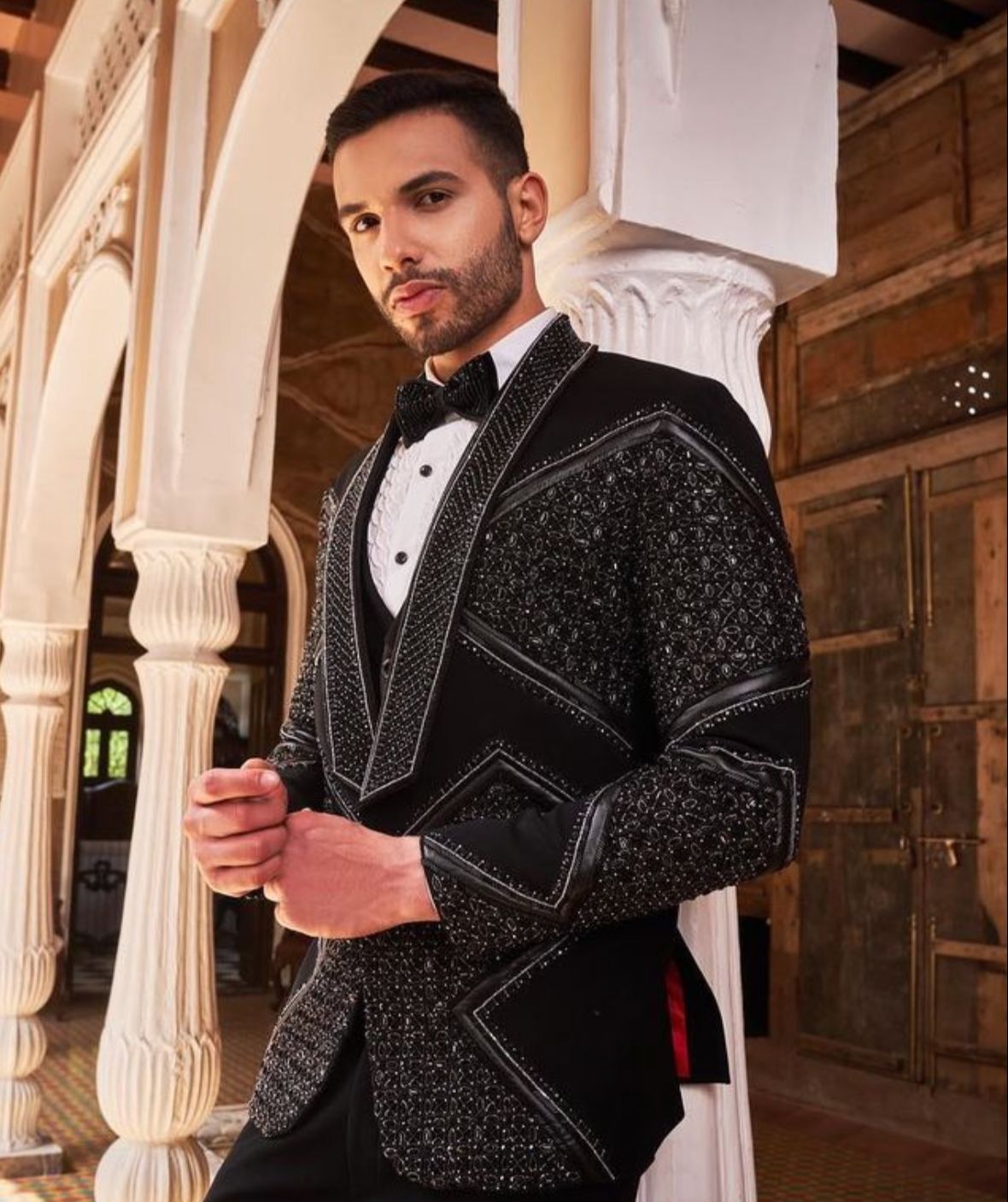 Elegant Black Tuxedo with Intricate Handwork-https://i-media.vyaparify.com/vcards/products/38520/Product-51.1.jpeg Image