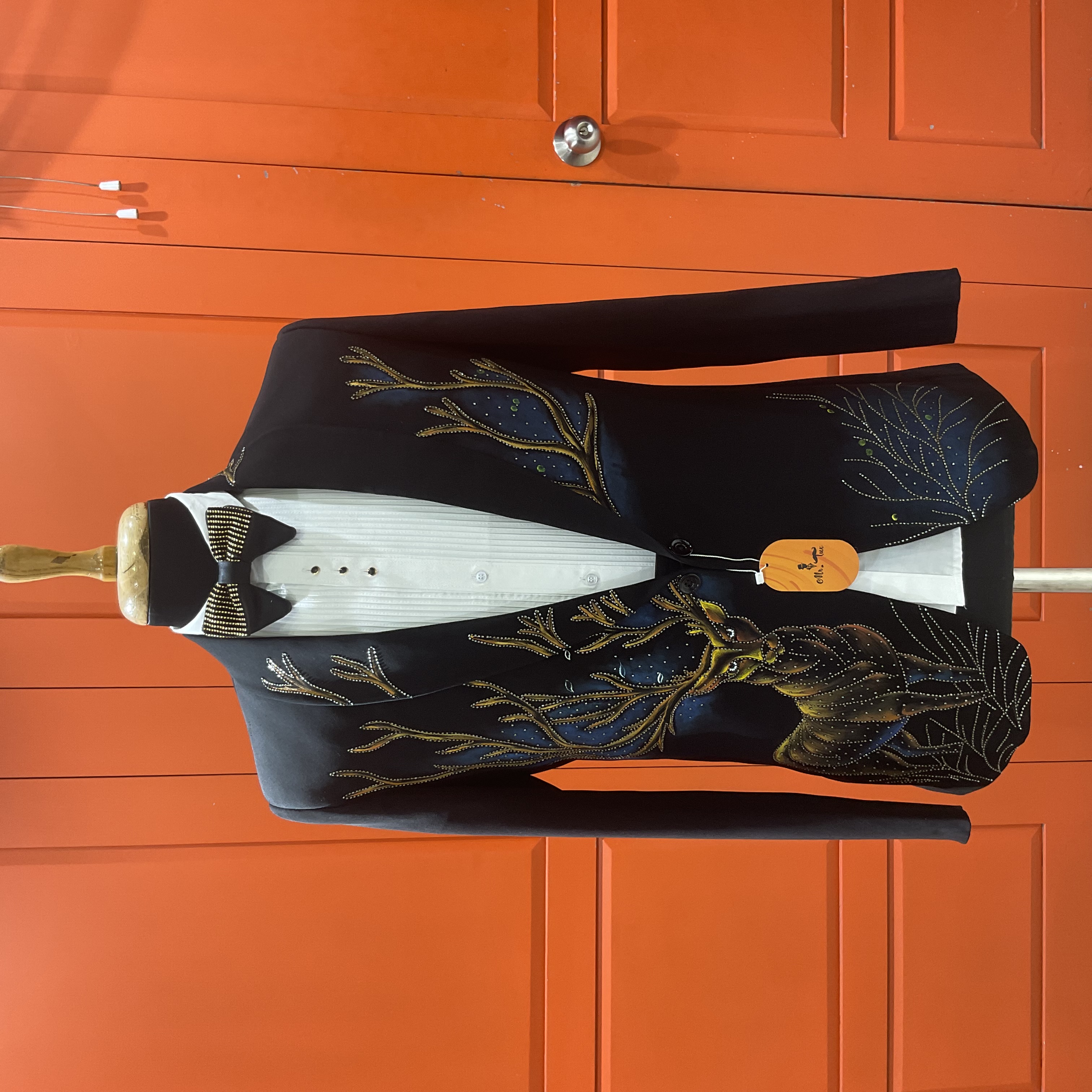Unique Deer Hand-Painted Tuxedo-https://i-media.vyaparify.com/vcards/products/38523/Product-7.1.jpg Image