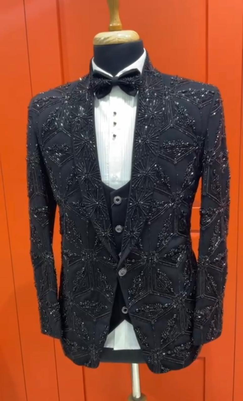 Unique Black Pyramid Kardana Tuxedo-https://i-media.vyaparify.com/vcards/products/38527/WhatsApp-Image-2024-04-20-at-8.59.05-PM.jpeg Image