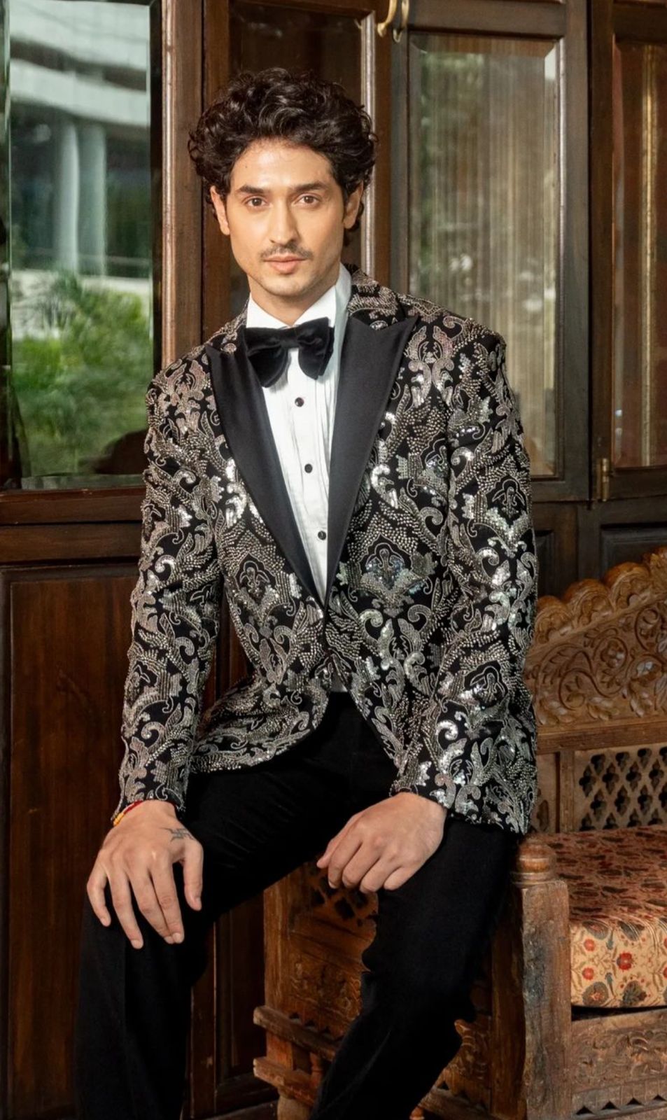 Classic Black Tuxedo with Handcrafted Detailing-https://i-media.vyaparify.com/vcards/products/38533/Product-22.3.jpeg Image