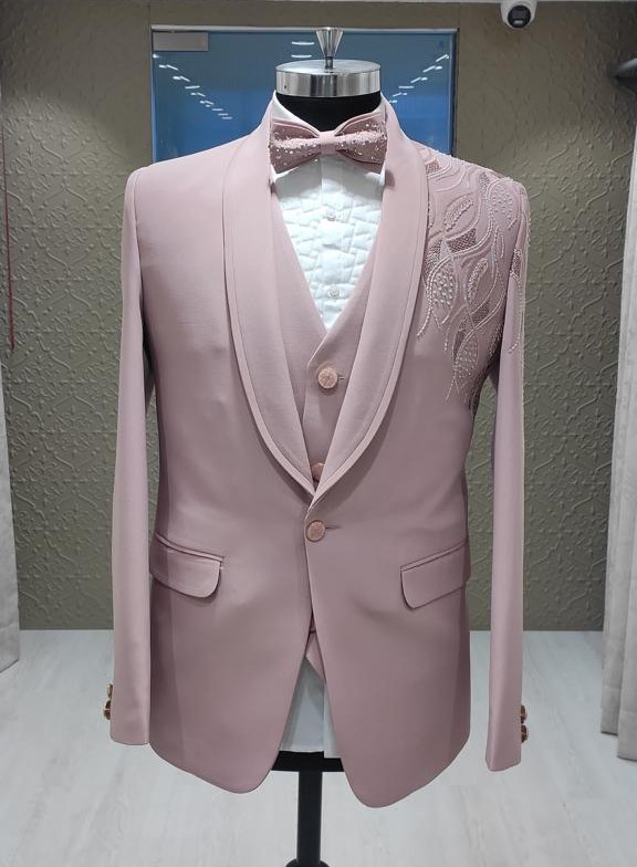 Pinkish Elegance Ensemble-https://i-media.vyaparify.com/vcards/products/38538/Product-27.jpeg Image