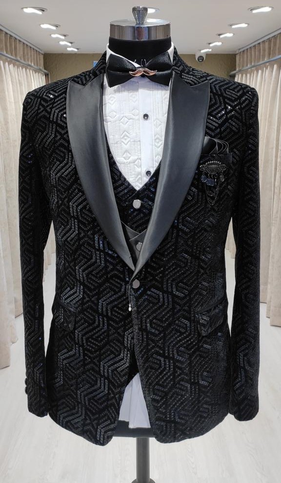 Glamorous Black Velvet Tuxedo Set-https://i-media.vyaparify.com/vcards/products/38544/Product-33.jpeg Image