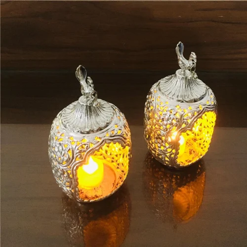 German Silver Tealight Holders-https://i-media.vyaparify.com/vcards/products/38975/German-Silver-Tealight-Holders.png Image
