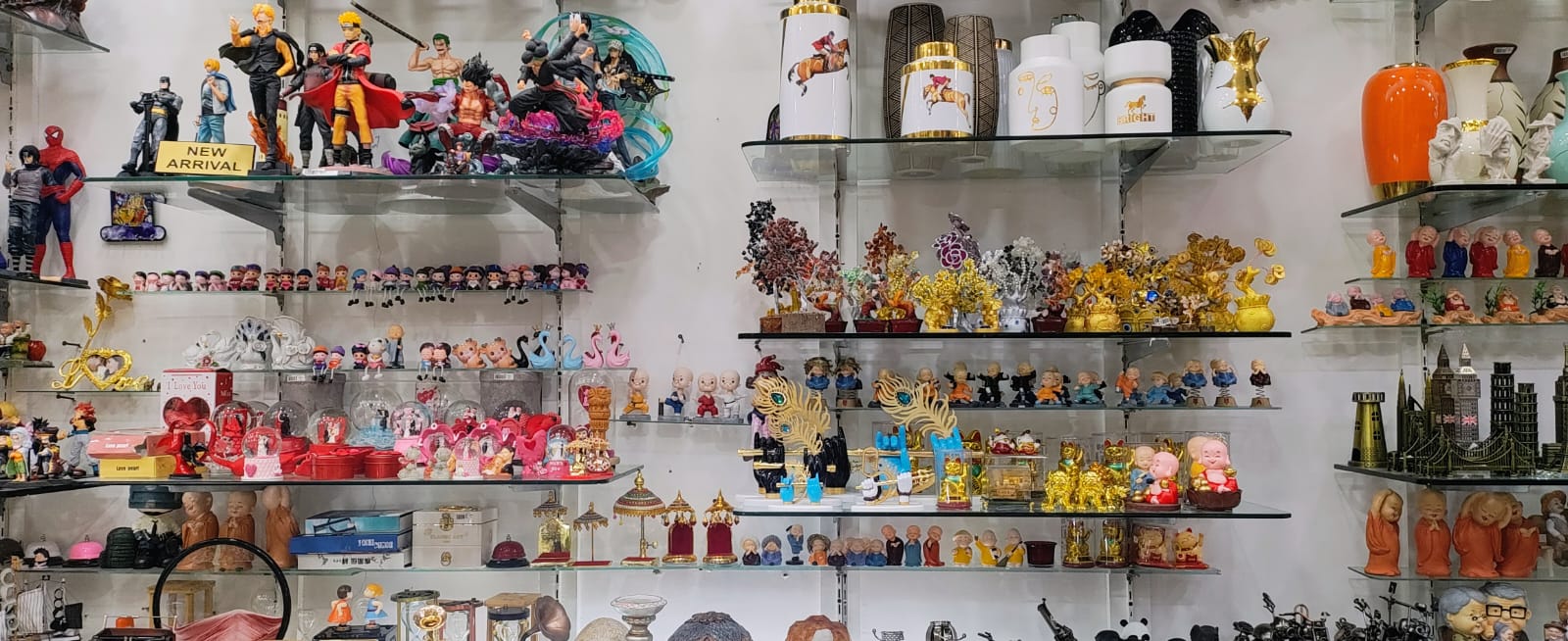 Home Decor Showpieces-https://i-media.vyaparify.com/vcards/products/39096/Home-Decor-Showpieces.jpg Image