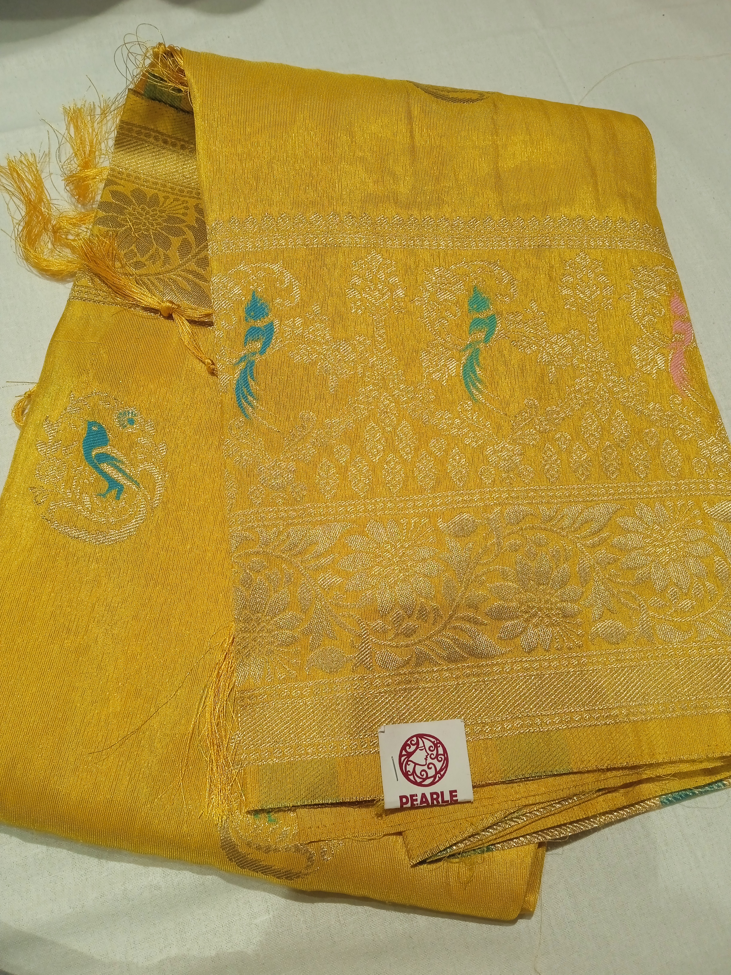 Raw Glaze Saree-https://i-media.vyaparify.com/vcards/products/39346/17140289055713253705310820489268.jpg Image