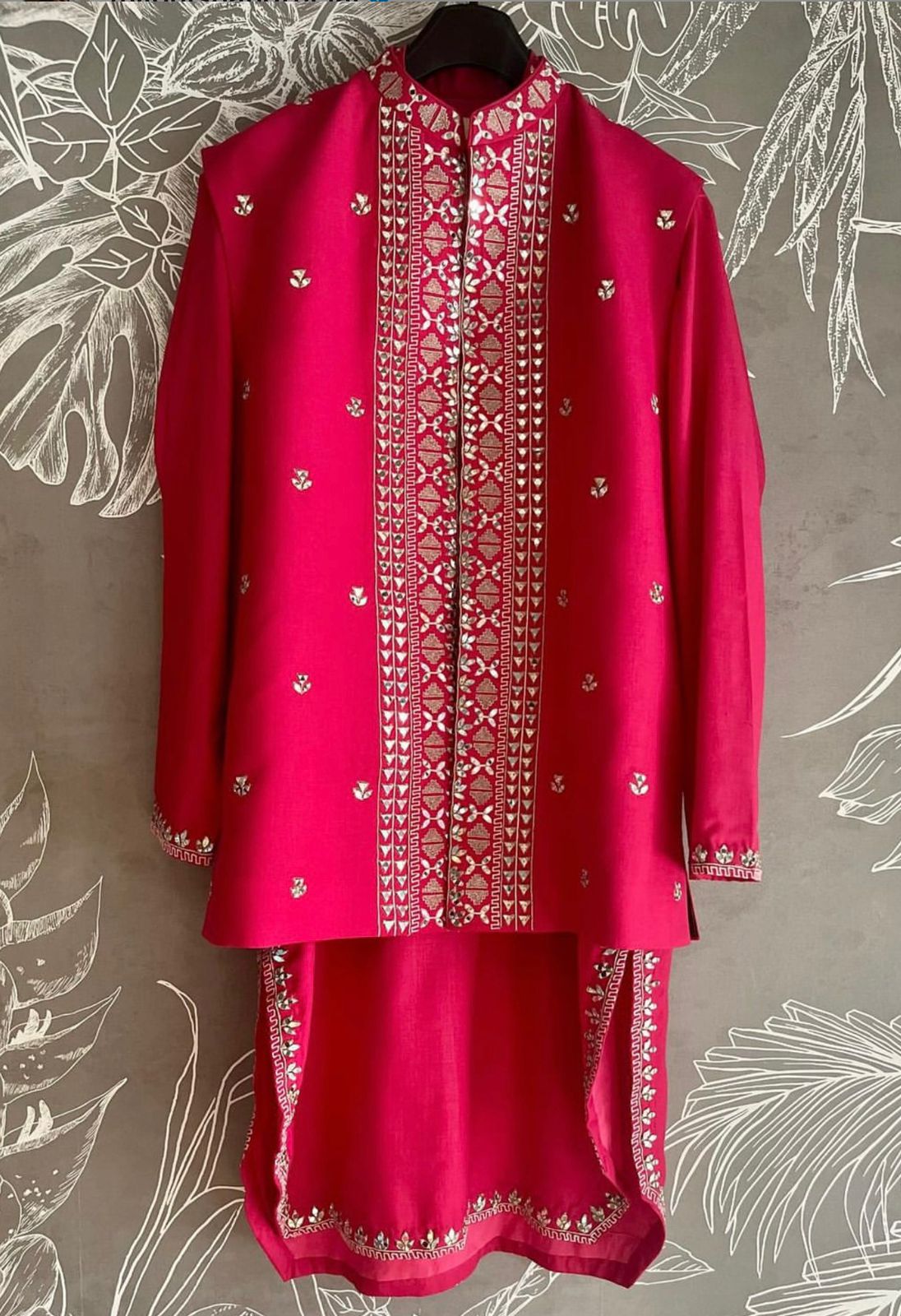 Hot Pink Kurta Koti Set-https://i-media.vyaparify.com/vcards/products/39867/WhatsApp-Image-2024-04-26-at-6.01.20-PM.jpeg Image