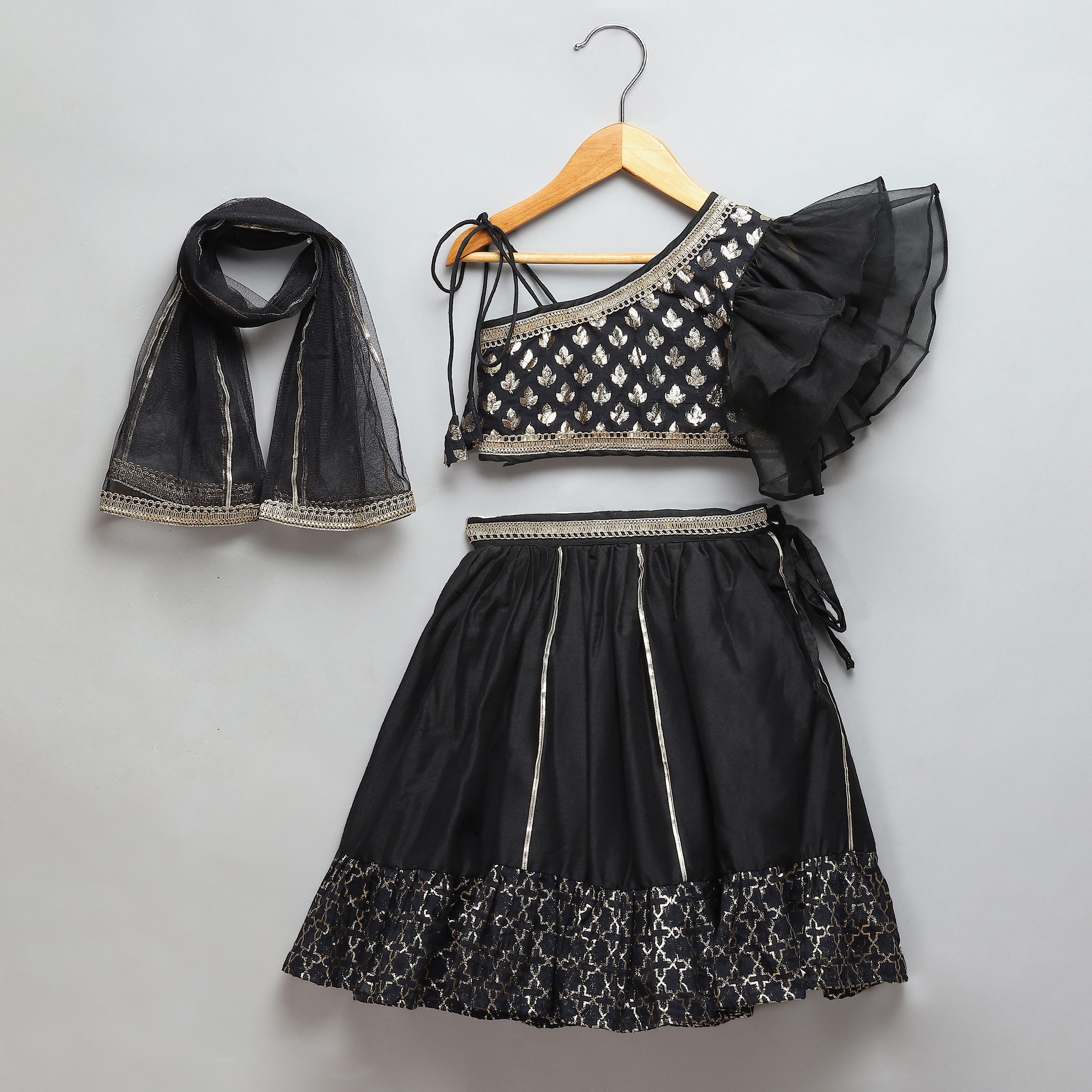 Black chanderi off shoulder lehnga set-https://i-media.vyaparify.com/vcards/products/41131/1.jpg Image