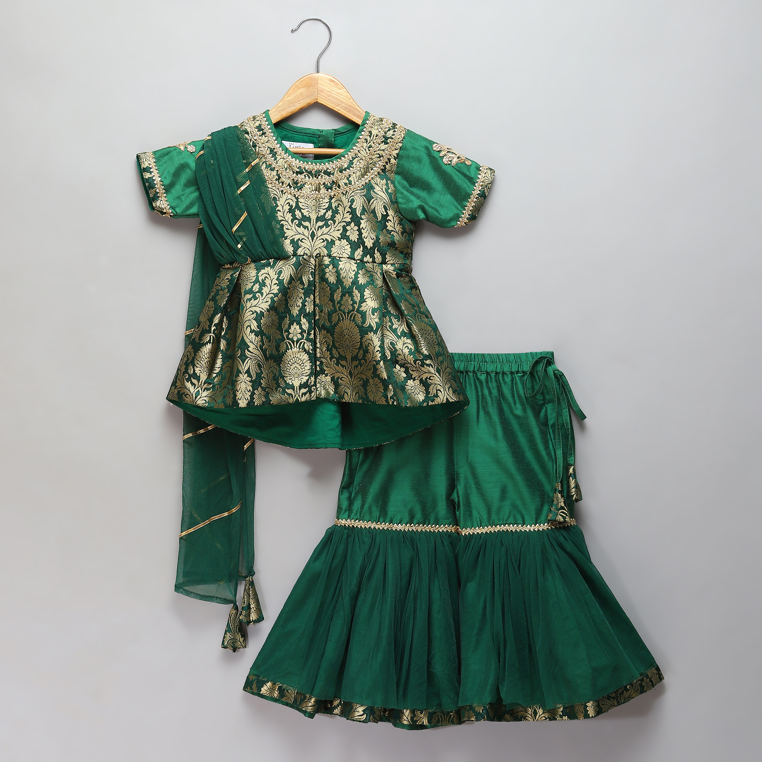 Green Brocade Sharara set with attached dupatta-https://i-media.vyaparify.com/vcards/products/41136/1.jpg Image