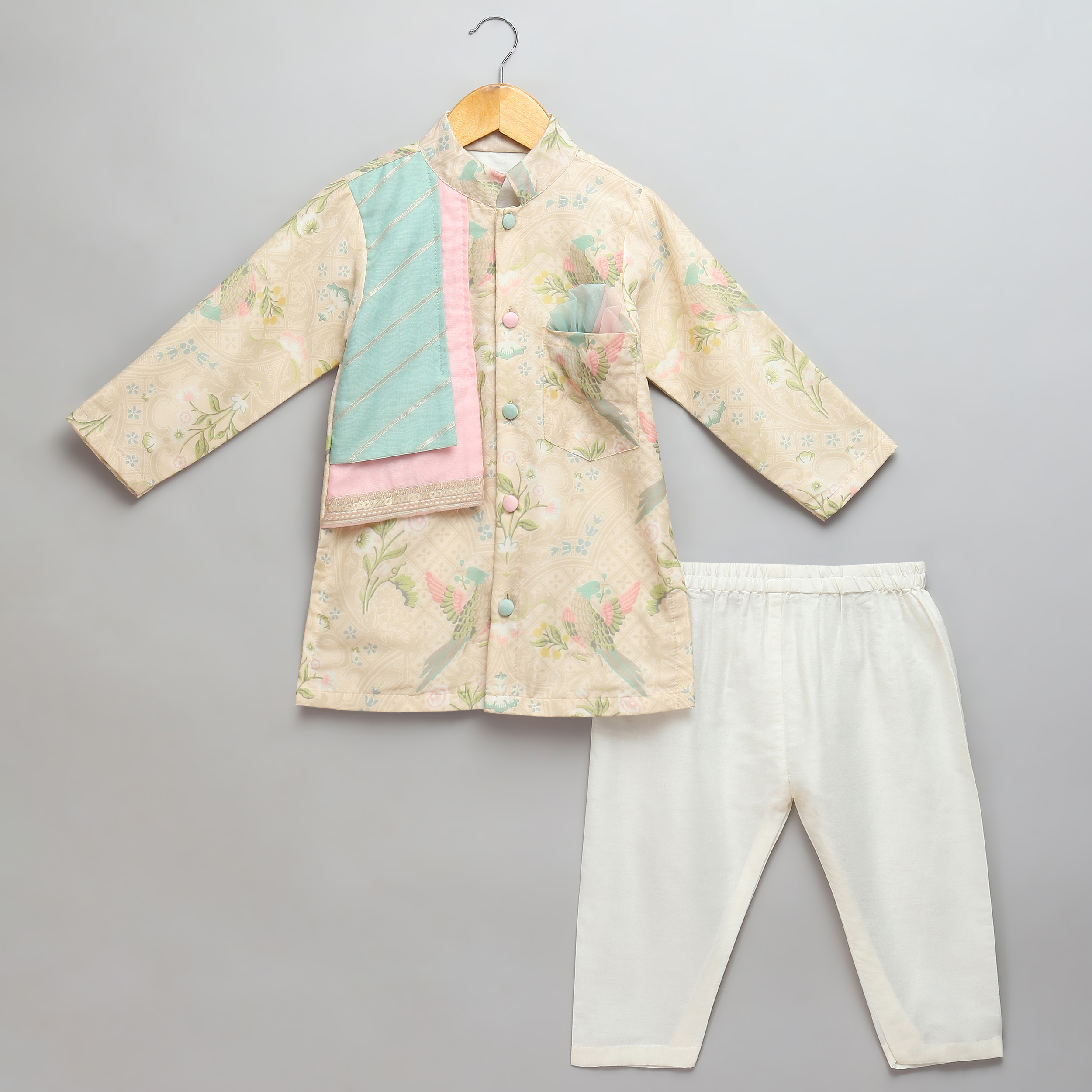 Parrot Printed Kurta Pyjama with Attached pastel jacket-https://i-media.vyaparify.com/vcards/products/41596/1.jpg Image