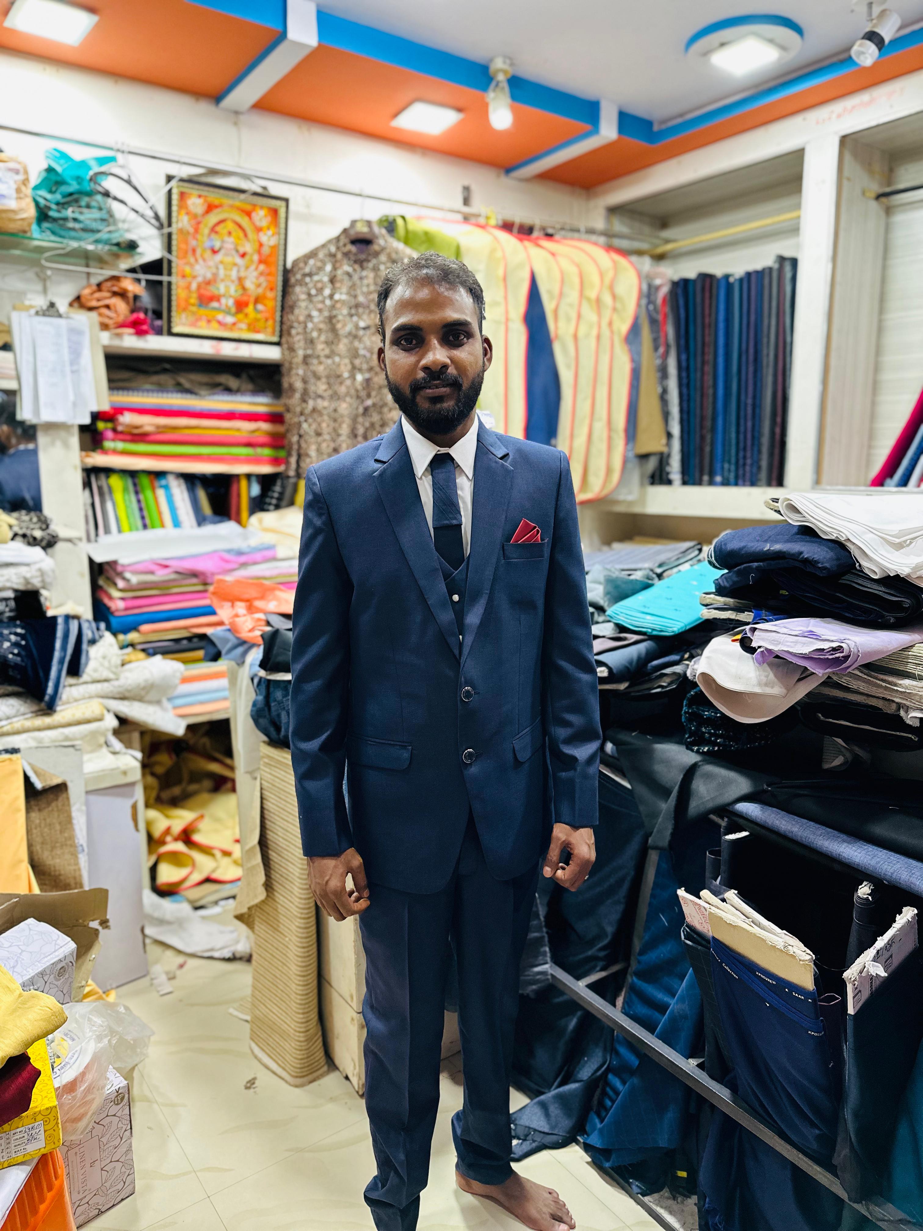 Coat Set-https://i-media.vyaparify.com/vcards/products/42761/WhatsApp-Image-2024-05-14-at-3.41.24-PM.jpeg Image