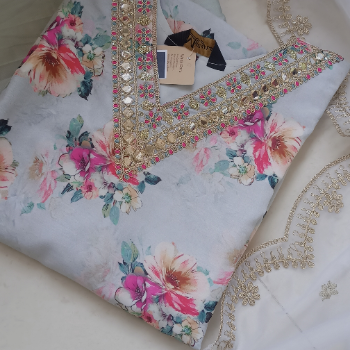 Fancy silk beautiful designer 3 piace sut-https://i-media.vyaparify.com/vcards/products/43217/product_1715955115.png Image