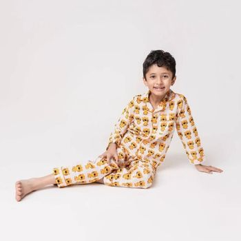 Larry Lion Night Suit Set-https://i-media.vyaparify.com/vcards/products/45509/product_1717237513.png Image