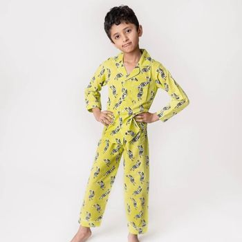Gigi Giraffe Night Suit Set-https://i-media.vyaparify.com/vcards/products/45522/product_1717239154.png Image