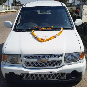 Chevrolet Tavera-https://i-media.vyaparify.com/vcards/products/47087/product_1718050827.png Image