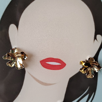 Gold Plated Flower Stud Western Earring-https://i-media.vyaparify.com/vcards/products/47132/product_1718084058.png Image