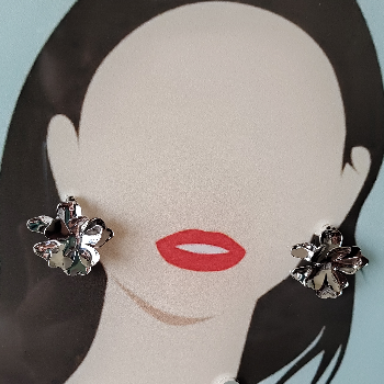 Silver Plated Flower Stud Western Earring-https://i-media.vyaparify.com/vcards/products/47135/product_1718084119.png Image