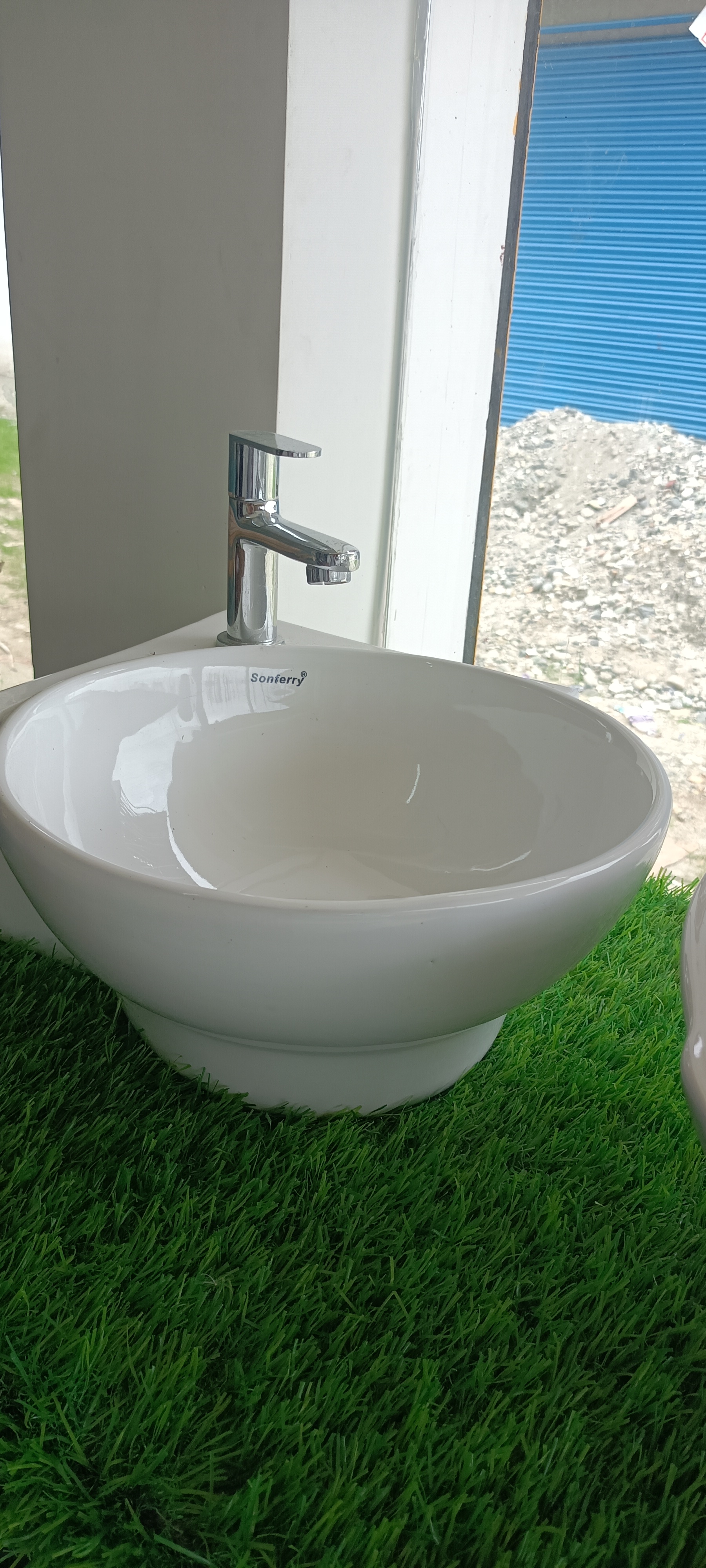 MOON CONNER WASH BASIN-https://i-media.vyaparify.com/vcards/products/47165/IMG20240611103948.jpg Image