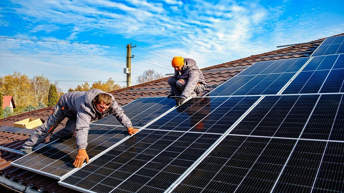 Solar Panels-https://i-media.vyaparify.com/vcards/products/47793/solar-panels-for-home_0_1200.jpg Image