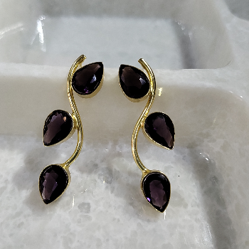 Leaf shape with purple stones-https://i-media.vyaparify.com/vcards/products/48207/product_1718684193.png Image