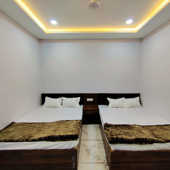 DELUXE ROOM-https://i-media.vyaparify.com/vcards/products/49730/product_1719393976.png Image