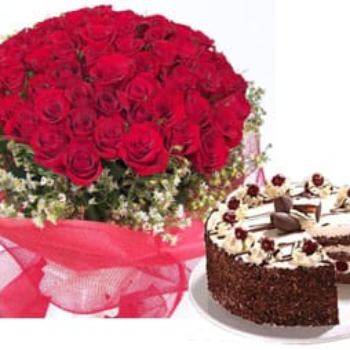 1/2 kg black forest + 50 Red Rose bunch-https://i-media.vyaparify.com/vcards/products/51532/product_1720005828.png Image