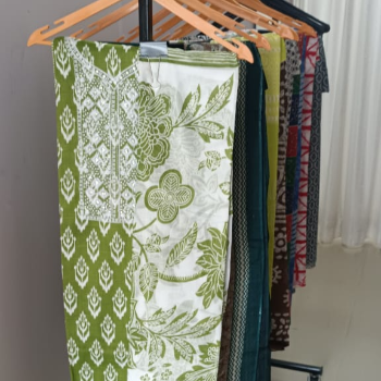 Cotton materials-https://i-media.vyaparify.com/vcards/products/51736/product_1720083986.png Image