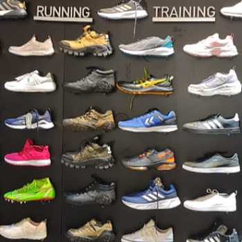 Shoes-https://i-media.vyaparify.com/vcards/products/52249/product_1720421237.png Image