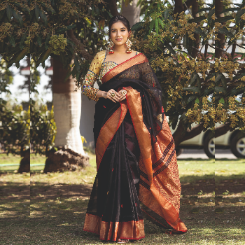 Maheshwari Silk Saree-https://i-media.vyaparify.com/vcards/products/52552/product_1720592960.png Image