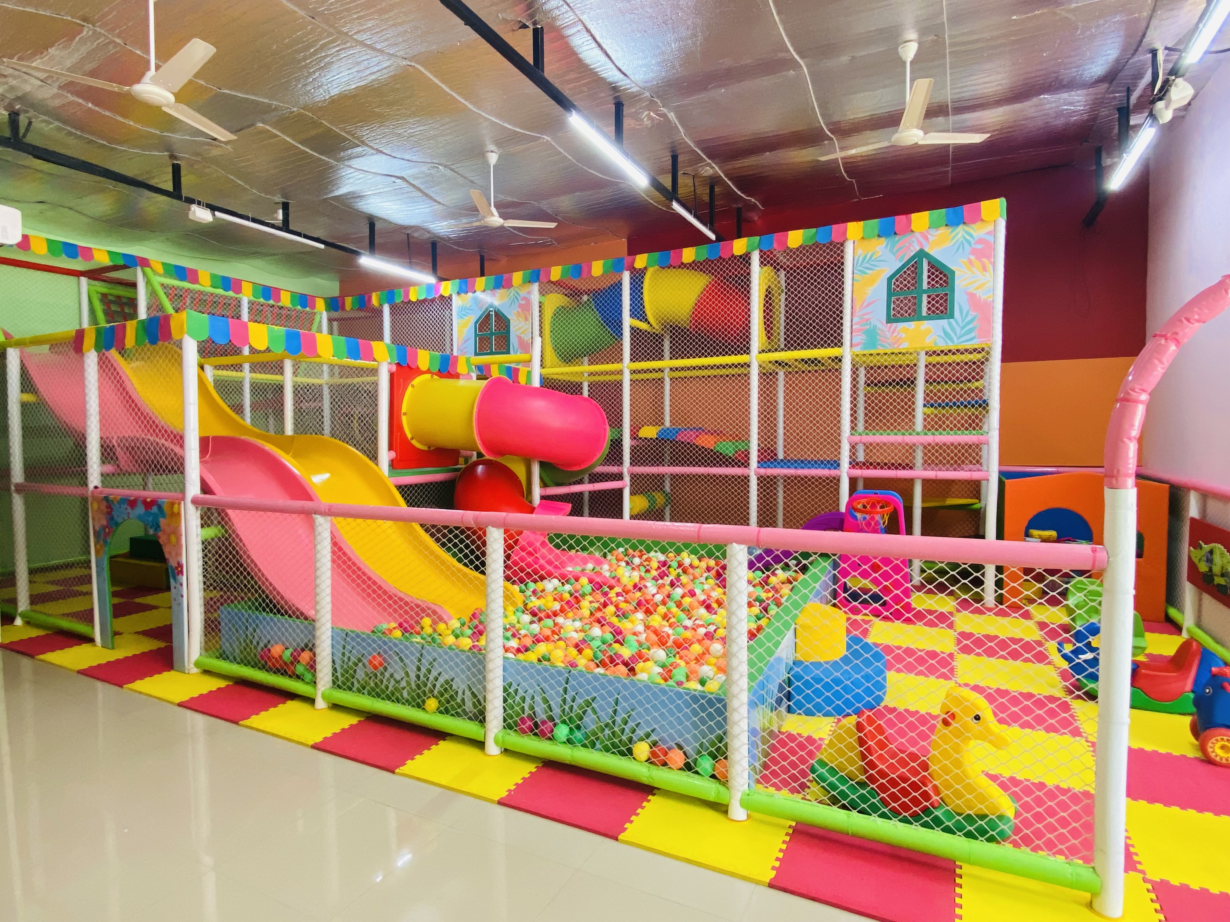 Play Zone (START 45 MIN)-https://i-media.vyaparify.com/vcards/products/53369/IMG_2464.jpg Image