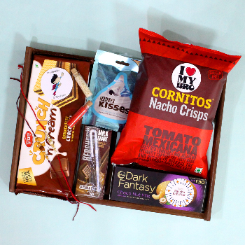 Chips and Biscuits Sai Sweets And Ever Fresh RW8G+V8V, A.B. Road Manglia Indore, Madhya Pradesh 452001, India