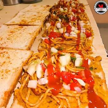 Veg Noodles Sandwich NEELKHANT RESTAURANT AE-22,Singapoore Gyansheela Superhit, At Gol Chauraha, Manglaya Sadak,
