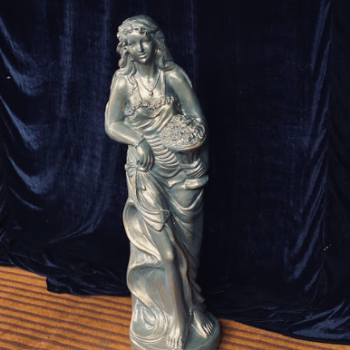 METALLIC FLORAL STANDING FIGURINE-https://i-media.vyaparify.com/vcards/products/54855/product_1721473230.png Image