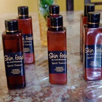 Rosemary Hair Oil-https://i-media.vyaparify.com/vcards/products/58163/product_1722938798.png Image