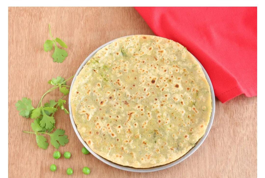 Matar Paratha-https://i-media.vyaparify.com/vcards/products/605/Matar-Parathe.jpeg Image