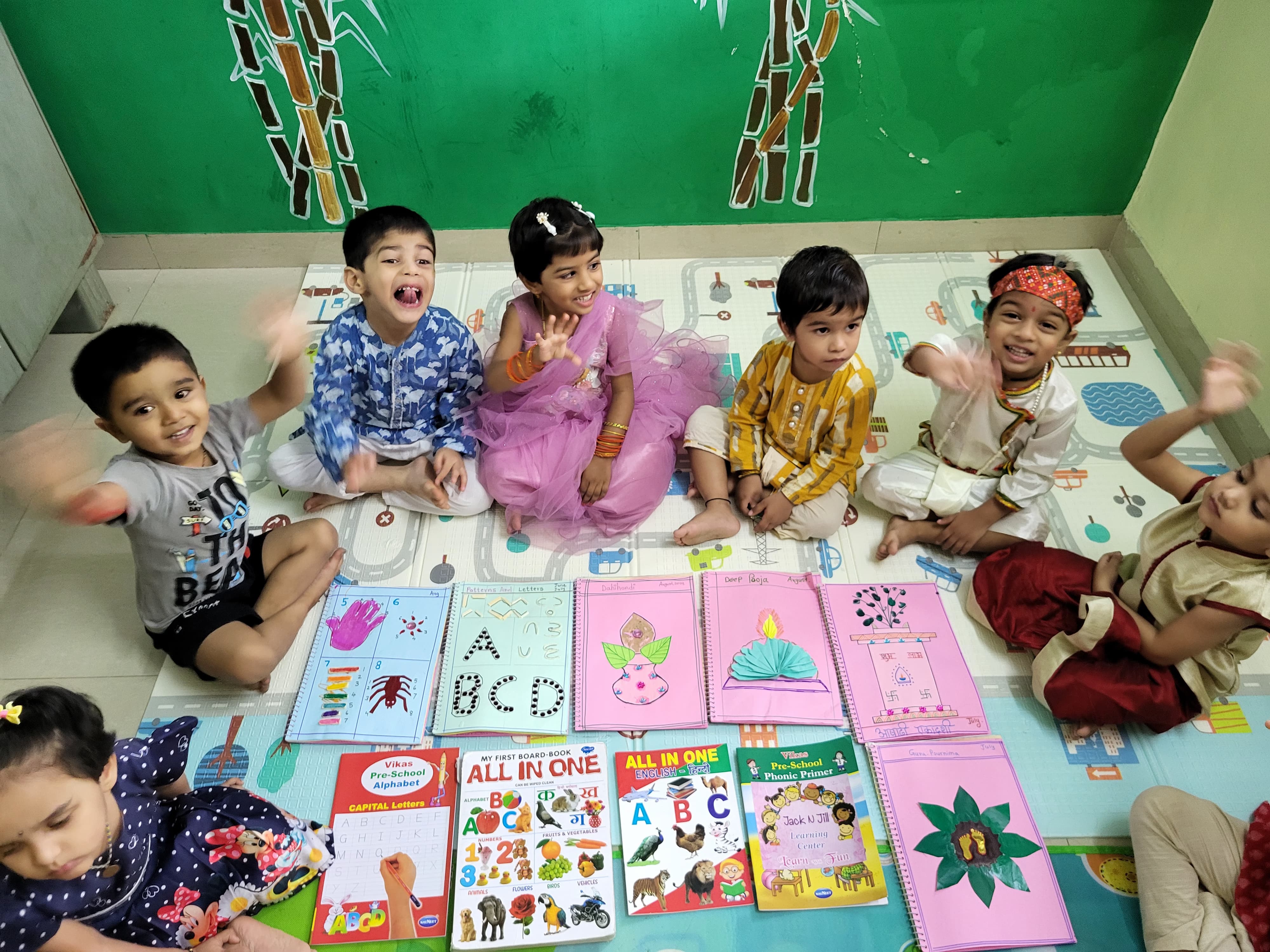 Art and Craft-https://i-media.vyaparify.com/vcards/products/61727/IMG-20240831-WA0127.jpg Image