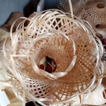 Bamboo Lamp 30-https://i-media.vyaparify.com/vcards/products/62436/product_1725526760.png Image